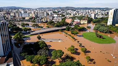 Histórico de enchentes mostra que o que está acontecendo no Rio Grande do Sul não é um caso isolado e pode voltar a acontecer com mais frequência