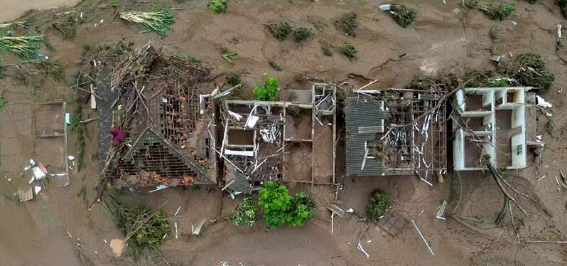 Imagem área de uma casa destruída pelo desastre no Rio Grande do Sul. Foto: Reuters/ Diego Vara